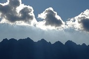 41 Zoom in Resegone cresta nord